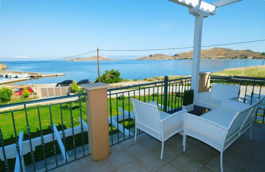Captains View Apartments Plati  Exterior photo